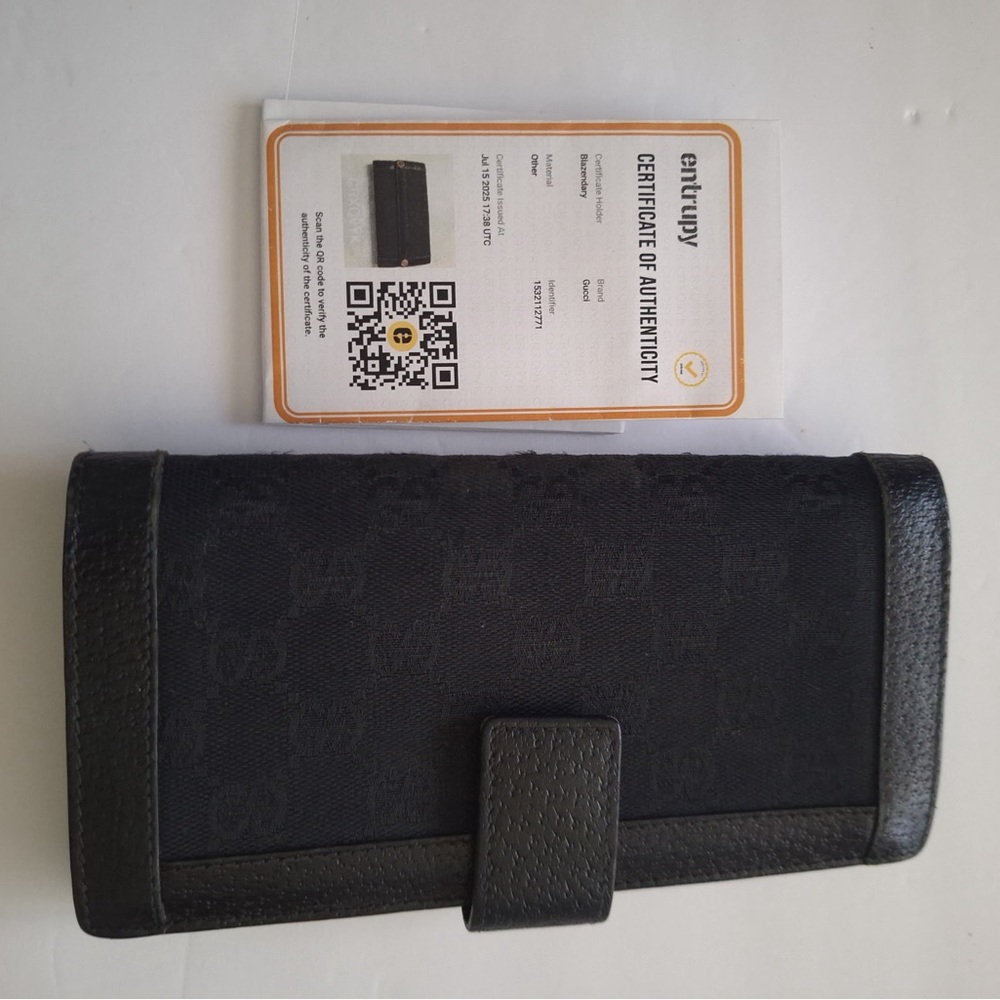 Gucci Textured Black Leather Accessory